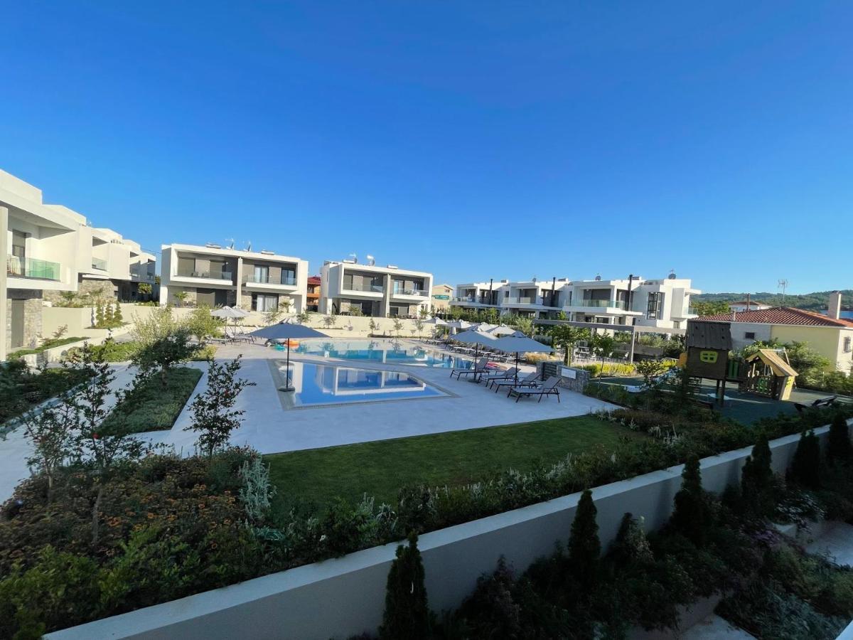 Callisto Luxury Suite نيكيتي المظهر الخارجي الصورة